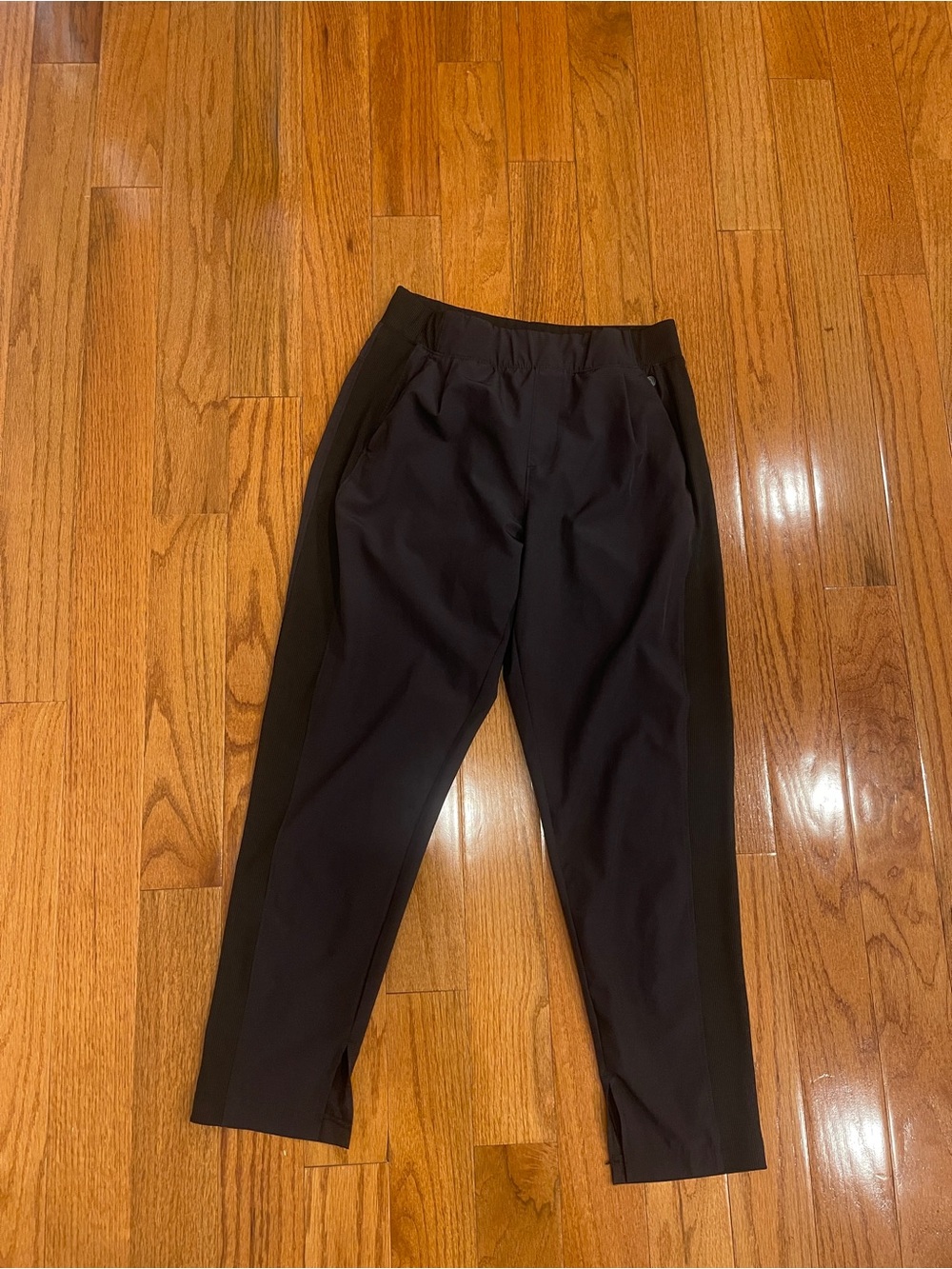 Apana Women's Black Athletic Cropped Pants Size Small